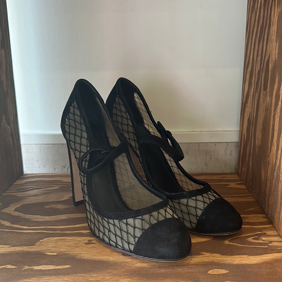 Dolce & Gabbana Heels - Picture 1 of 7